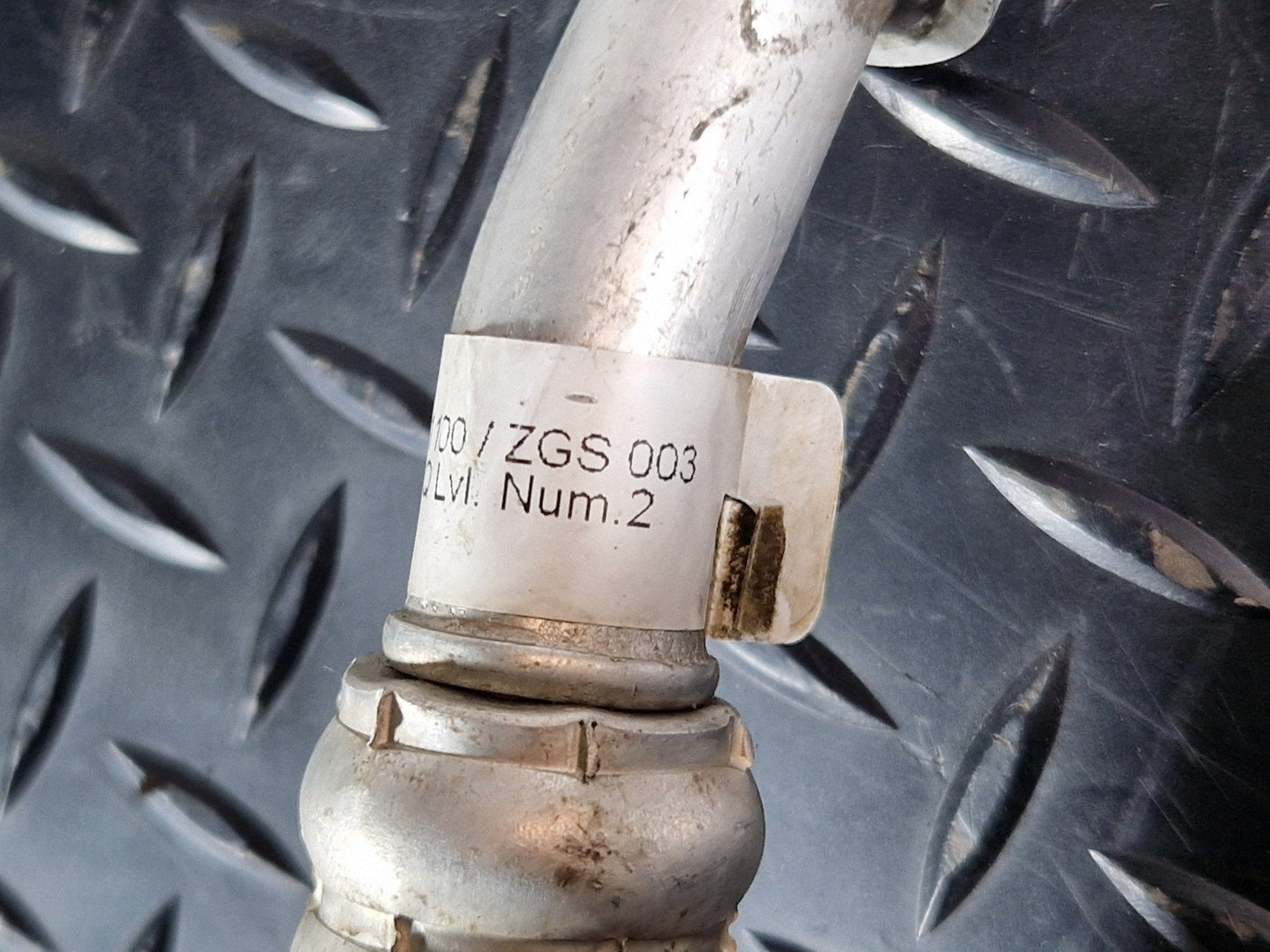 16-19 MERCEDES BENZ GLE W166 GENUINE REFRIGERANT LINE A1668305200