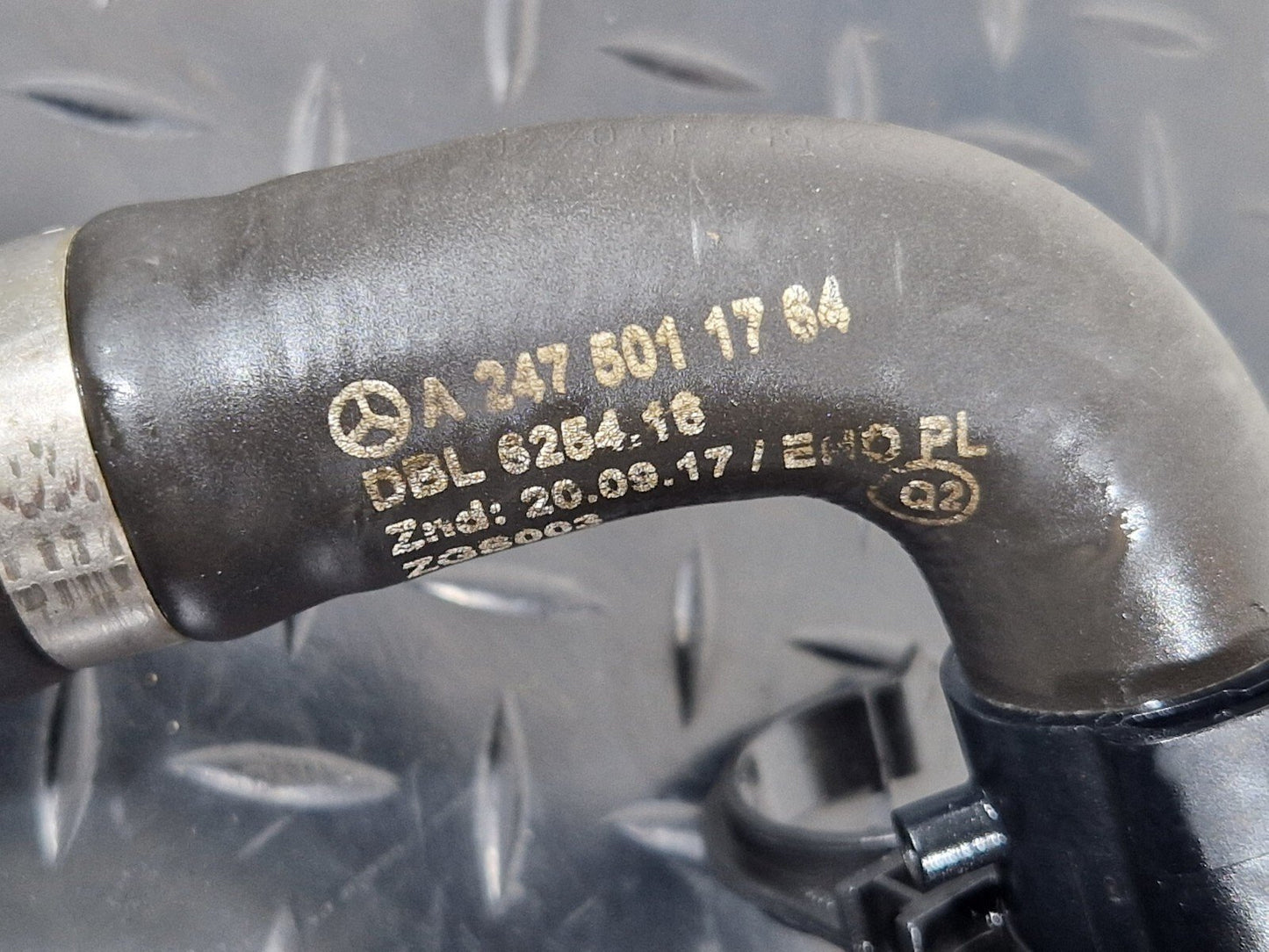 19-ON MERCEDES BENZ CLA C118 WATER COOLANT PIPE HOSE A2475011764