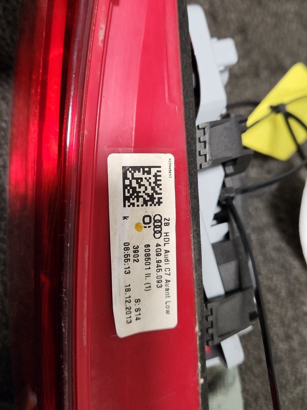 Audi A6 Genuine Rear Left N/S Inner Tail Light 4G9945093