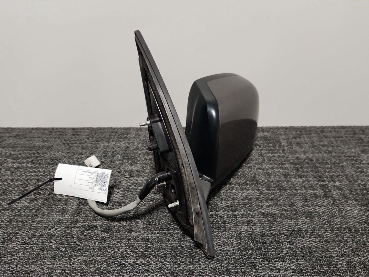 Nissan X-Trail MK2 (T31) SUV Genuine Front Left N/S Door Wing Mirror in Grey K55