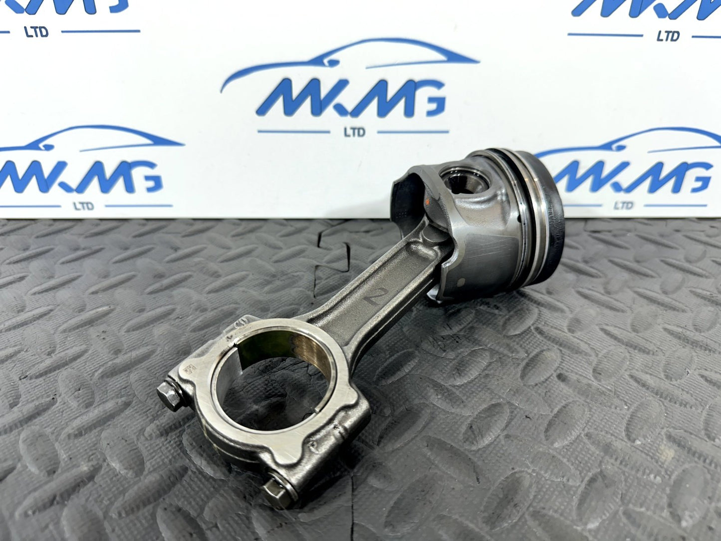 12-18 MERCEDES BENZ A CLASS W176 1.5 DIESEL OM607 PISTON WITH CONROD 07657H