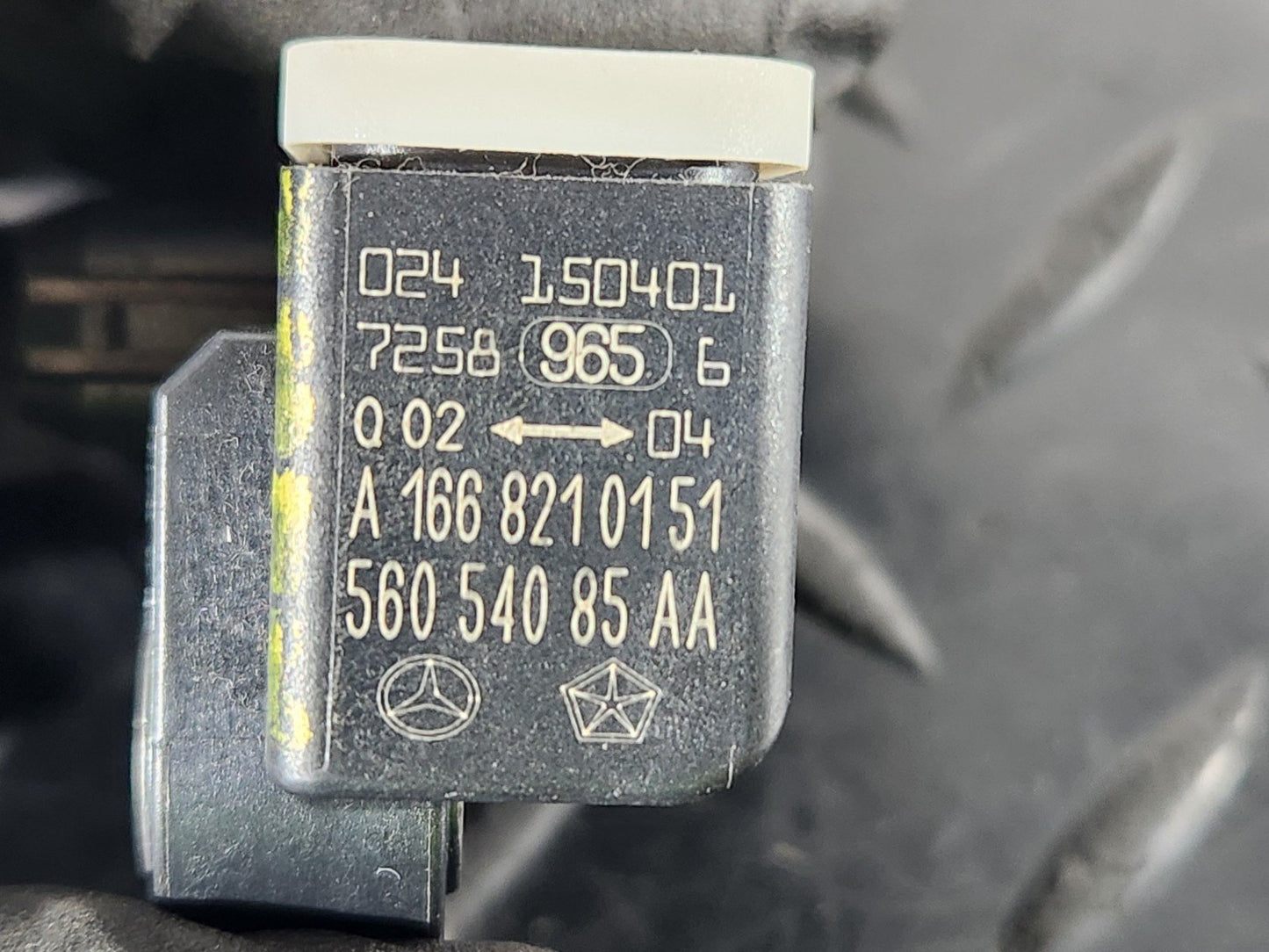 MERCEDES A B CLA GLE W166 W176 W247 OEM CRASH IMPACT CONTROL SENSORS A1668210151