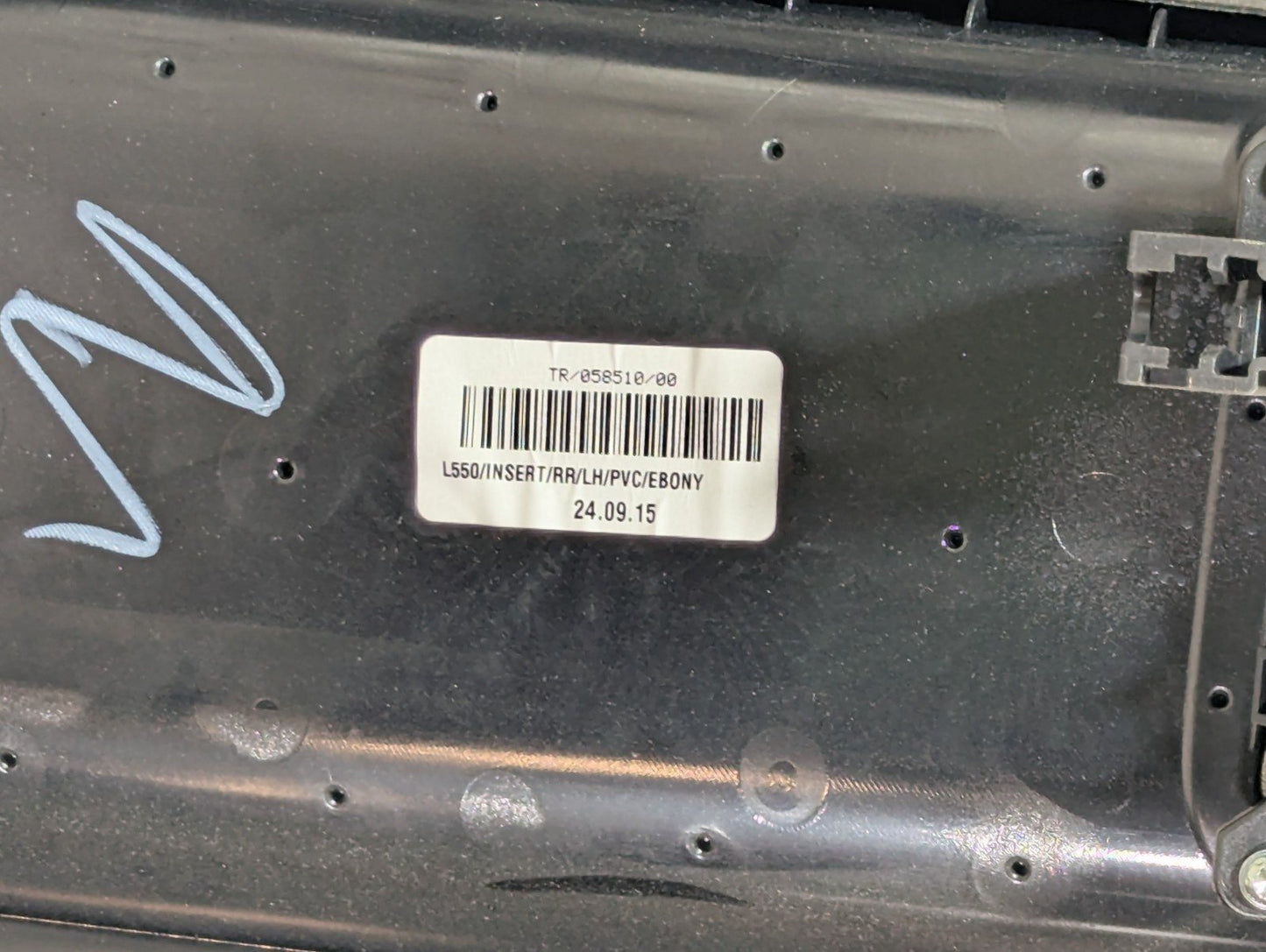 14-19 LAND ROVER L550 DISCOVERY SPORT GENUINE REAR LEFT N/S/R DOOR CARD PANEL