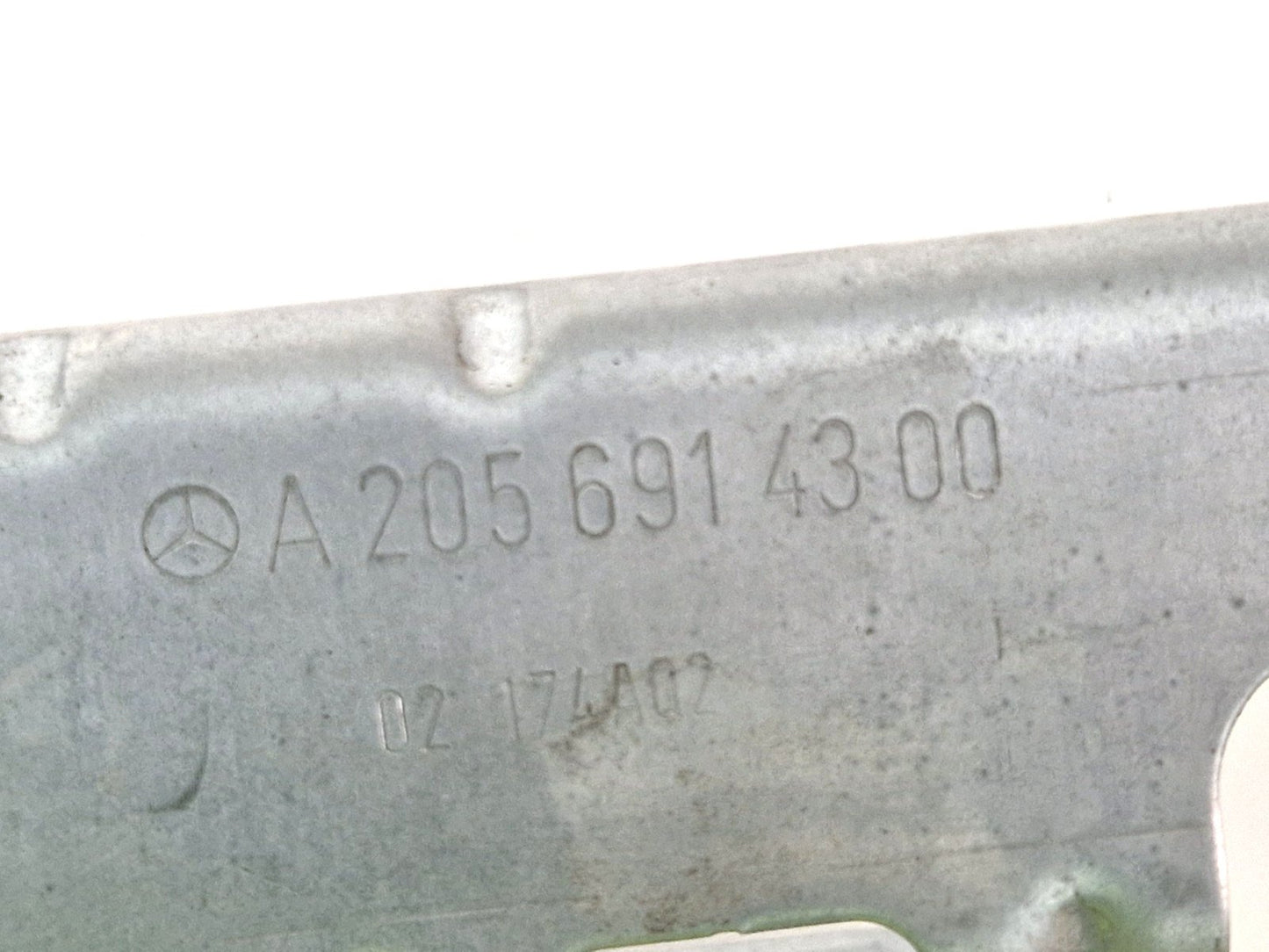 14-21 MERCEDES BENZ C220 W205 GENUINE LEFT SIDE N/S BOOT BRACKET A2056914300