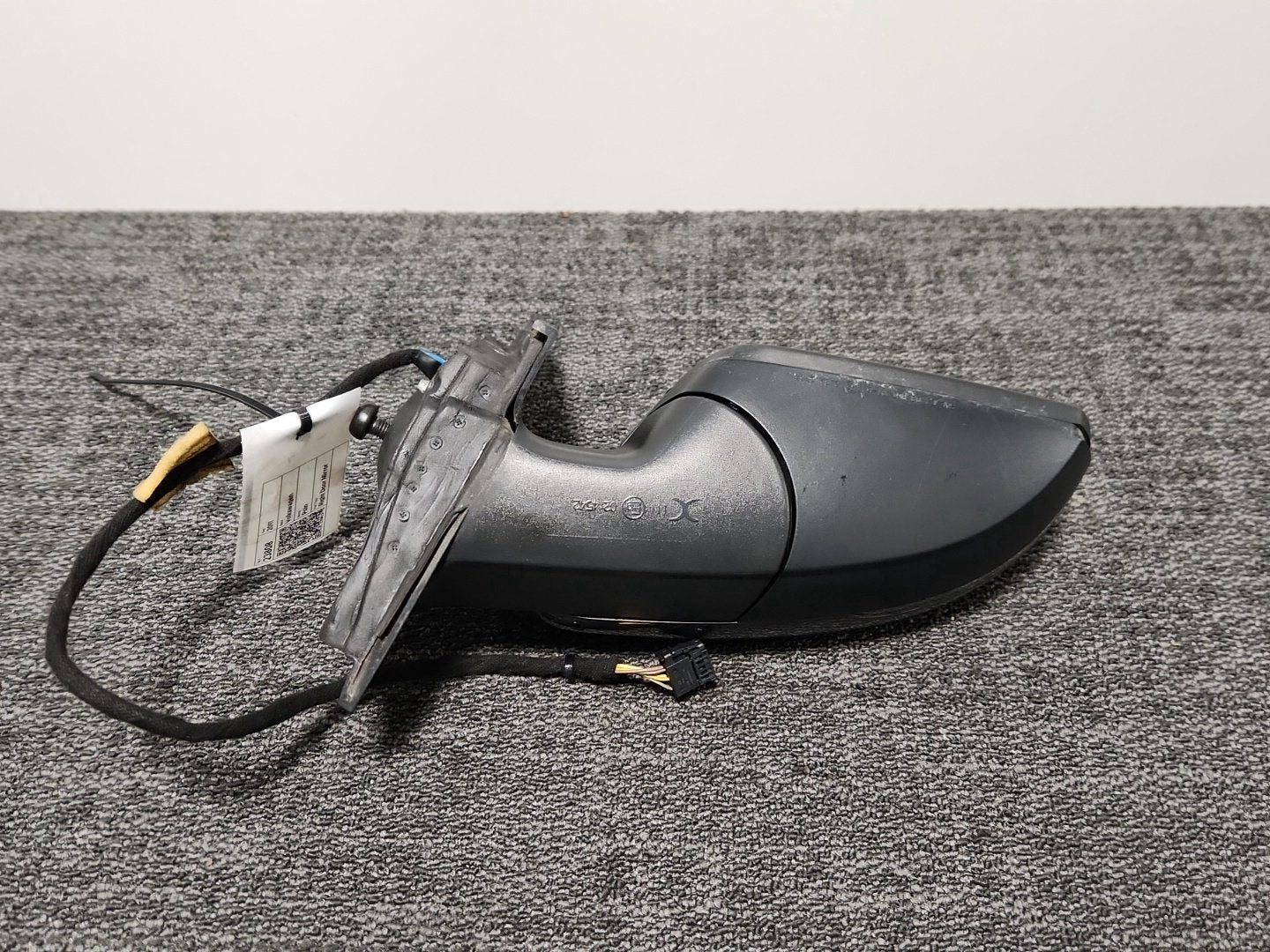 Volkswagen Polo 6R - MK5 Hatchback Front Right Wing Mirror in Pepper Grey U5/D7R