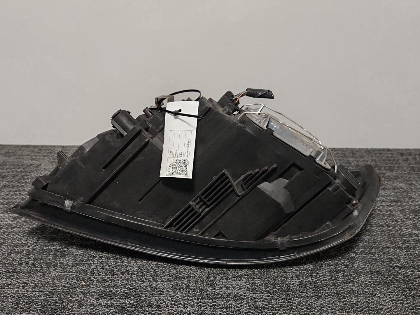 Volvo S40 MK2 (MS) Saloon Genuine Front Right O/S Driver Headlight 31265712
