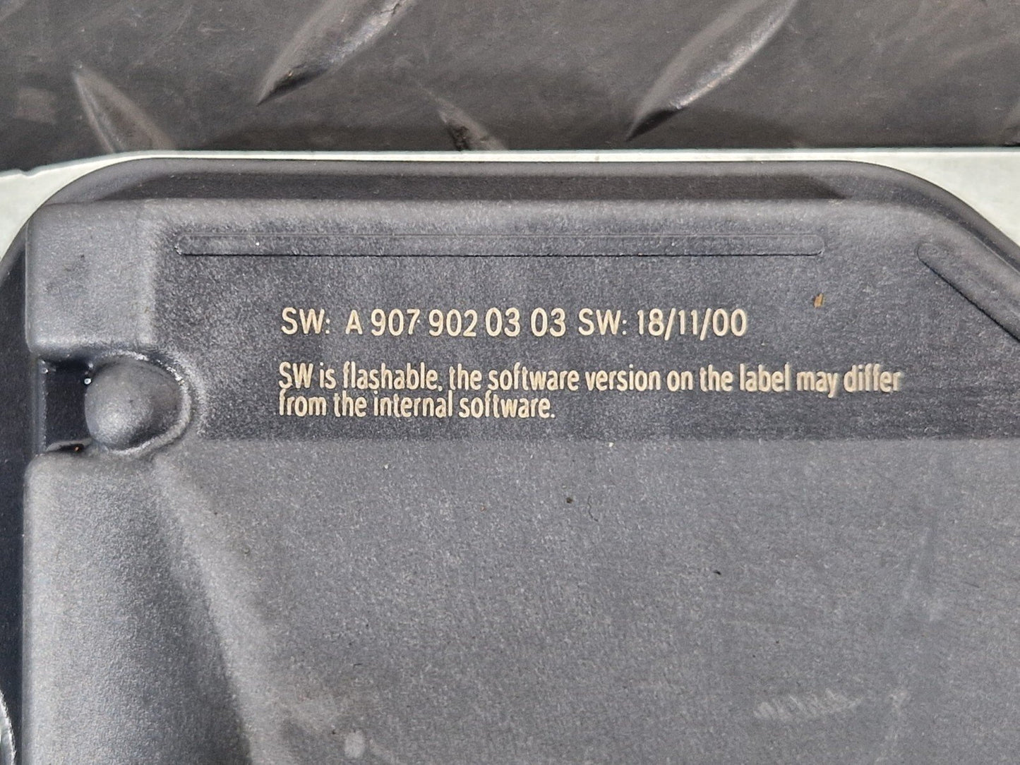 MERCEDES BENZ SPRINTER W907 W910 SAFETY BAG MODULE SENSOR UNIT ECU A9079000304