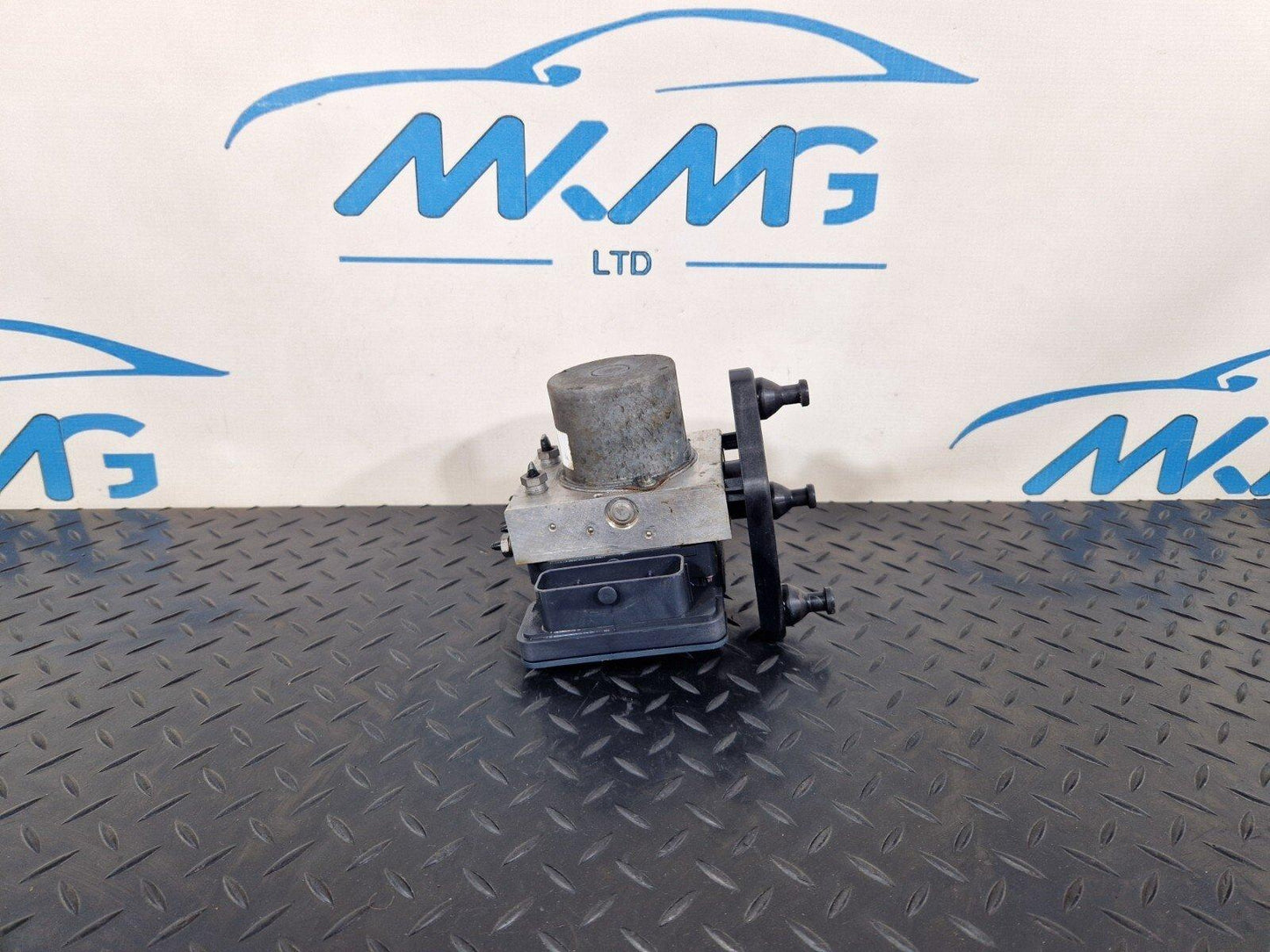 18-ON MERCEDES BENZ SPRINTER W907 OEM ABS PUMP & MODULE A9079003703