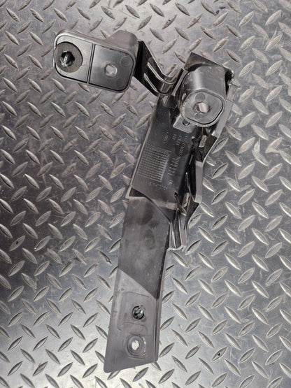 19-ON RANGE ROVER EVOQUE L551 REAR BUMPER MOUNT BRACKET K8D217A882A