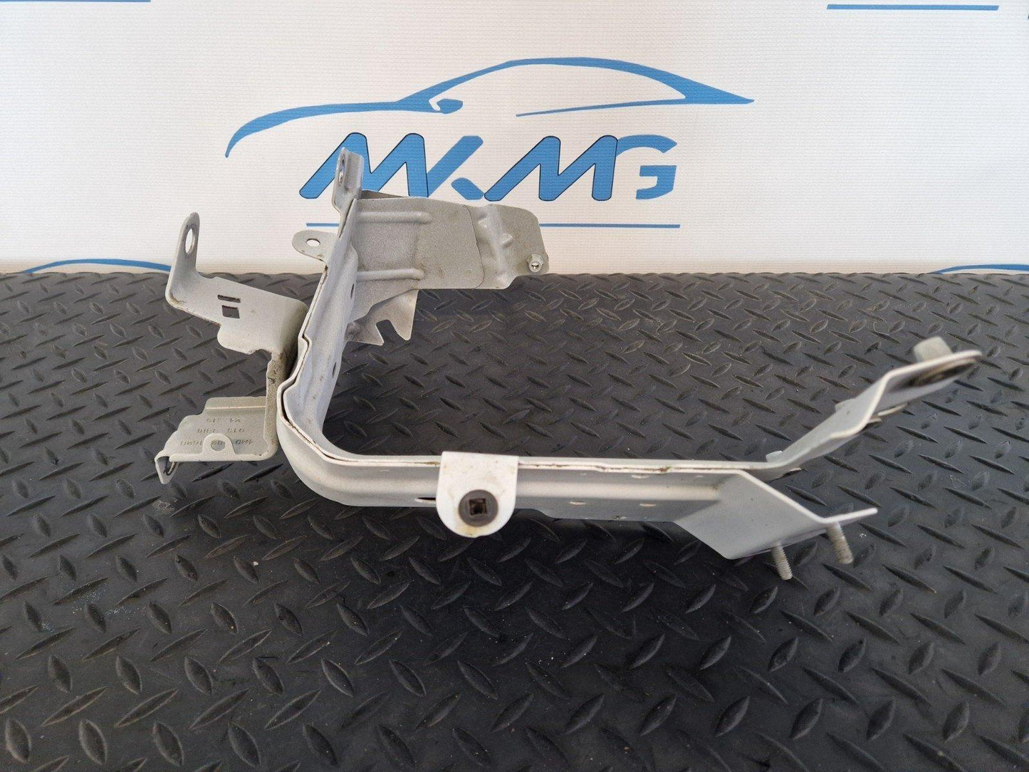 16-20 AUDI Q7 4M GENUINE FRONT RIGHT O/S FENDER WING PANEL HOLDER C9A 4M0821138B