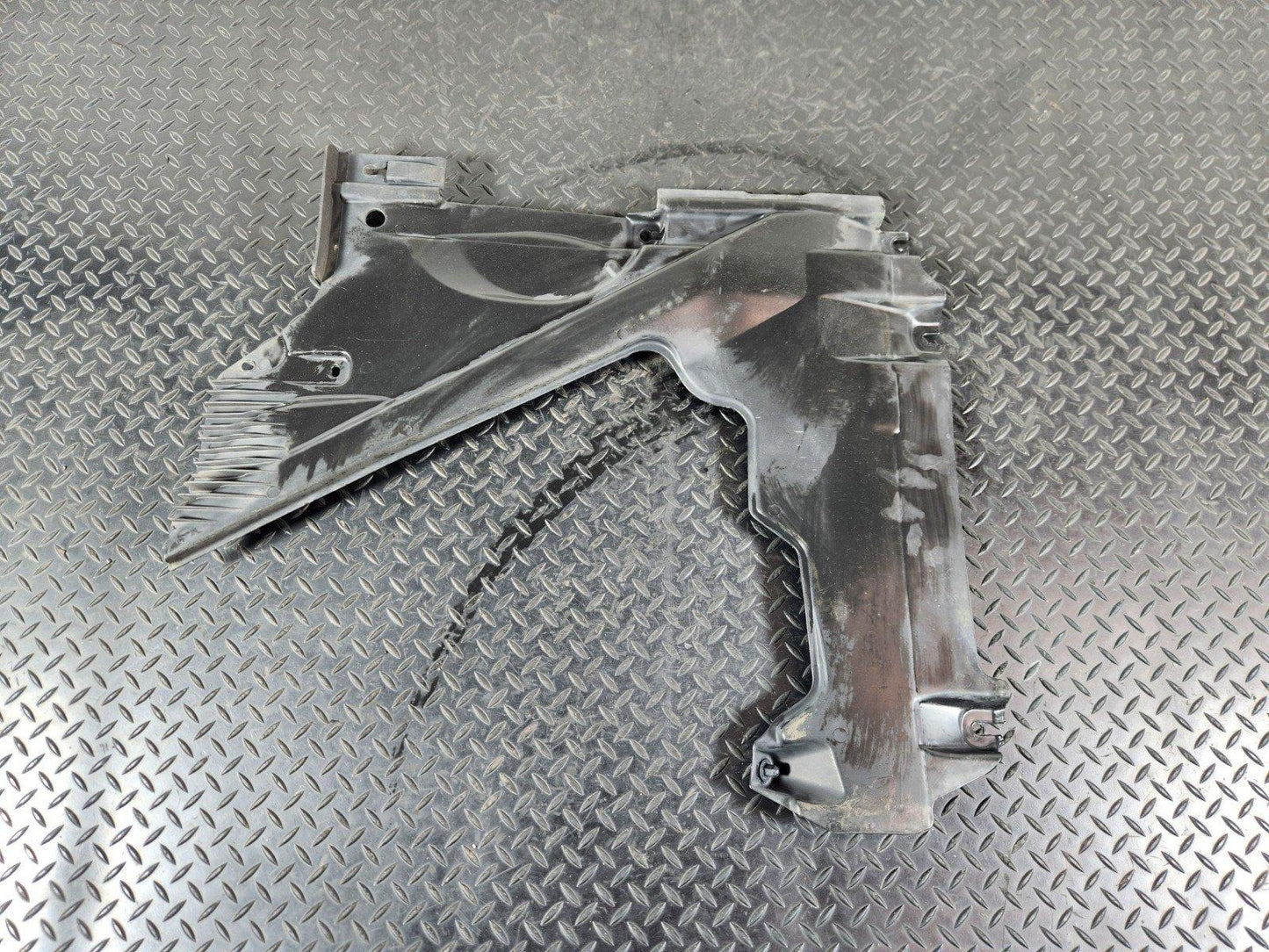17-24 AUDI S5 F5 GENUINE RIGHT SIDE O/S UNDERBODY COVER 8W6825216
