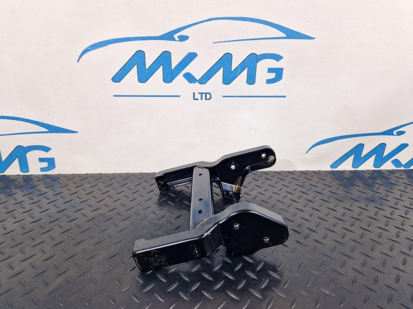 12-18 AUDI A6 C7 STEERING COLUMN MOUNTING BRACKET 8K2419250