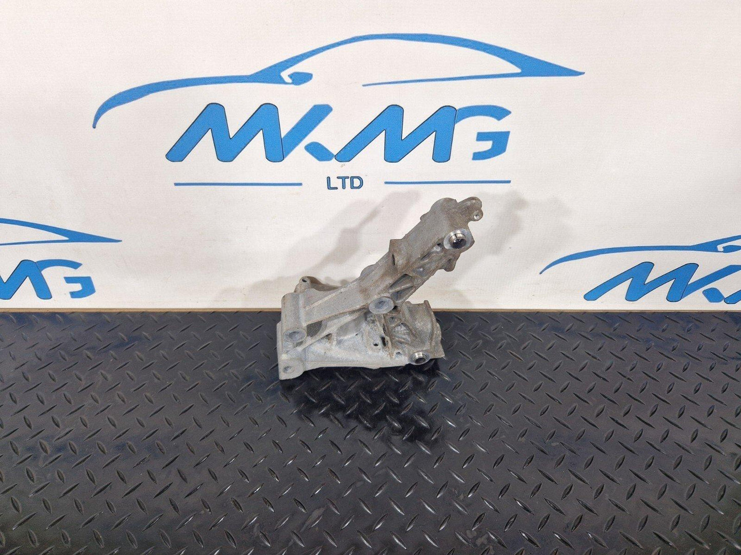 19-ON MERCEDES BENZ A CLASS EQ W177 ENGINE MOUNT CARRIER A2822232600
