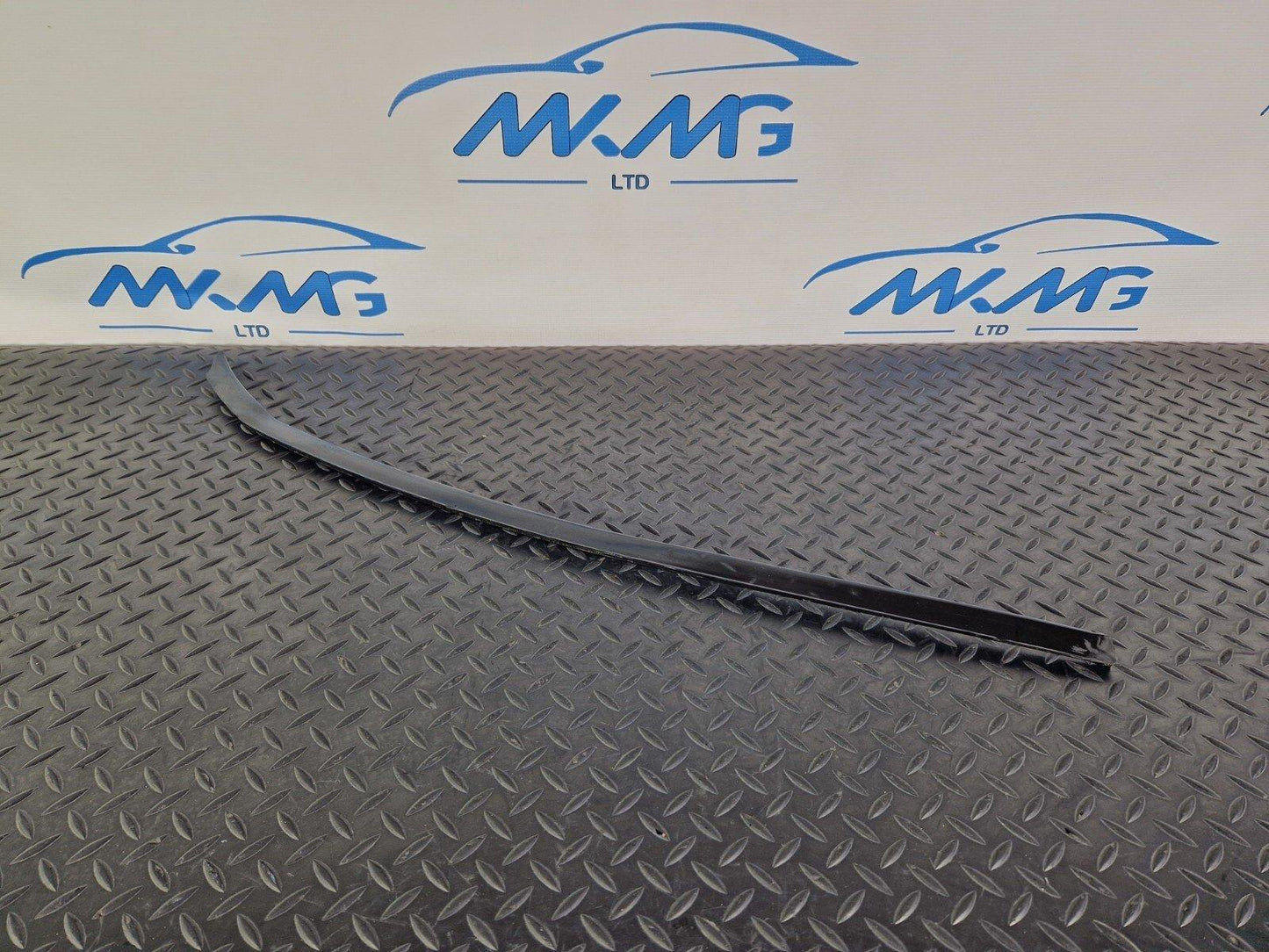 10-15 AUDI Q7 4L GENUINE OEM WINDSCREEN SIDE TRIM 4L0854327