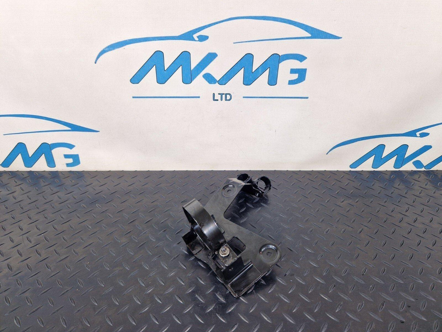 16-24 AUDI A5 F5 GENUINE COOLANT PUMP BRACKET 8W0145896C 8W0145879B
