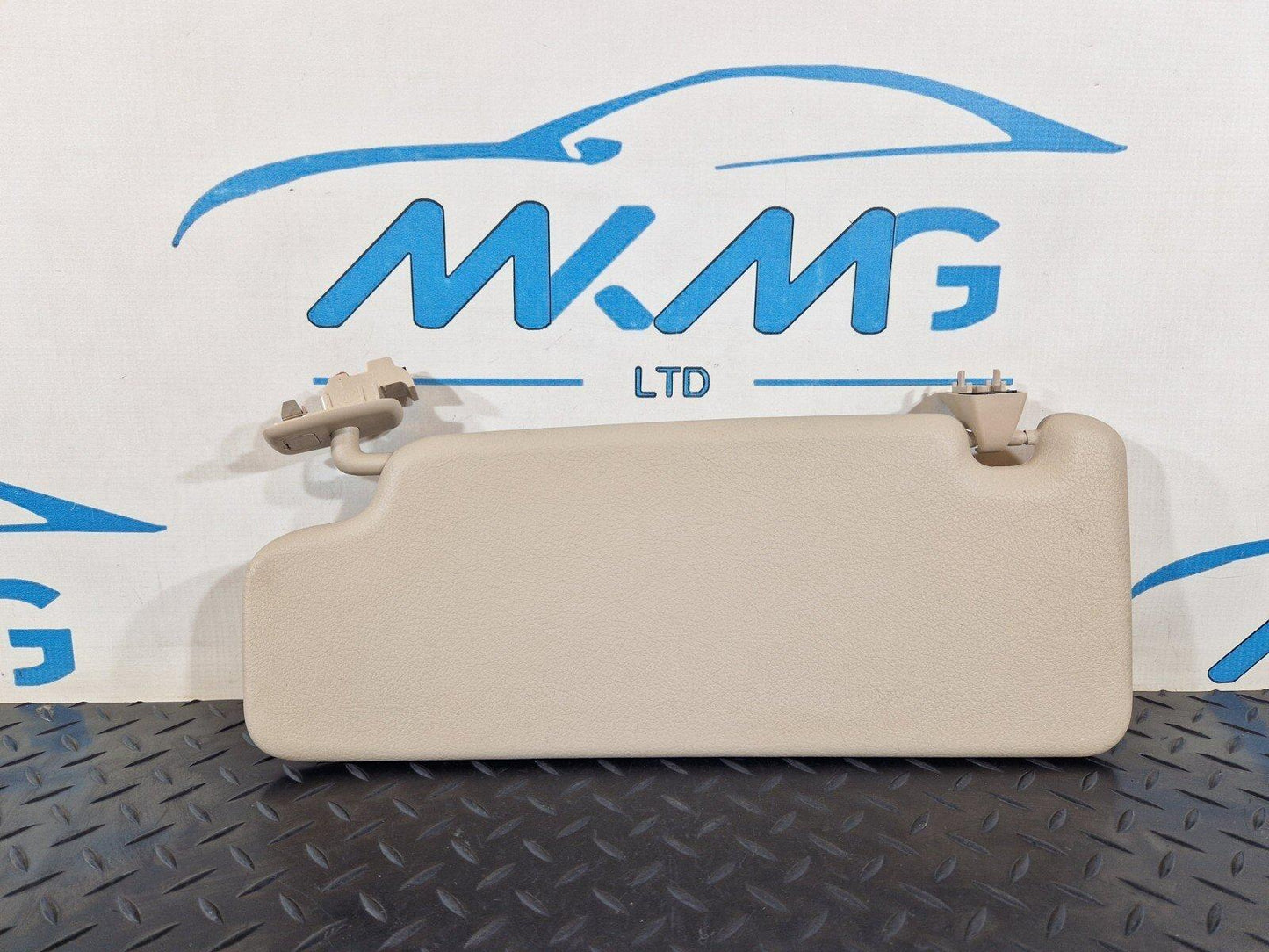 14-21 BMW 2 SERIES 218d GRAN TOURER F46 RIGHT SUN VISOR COVER 20150310