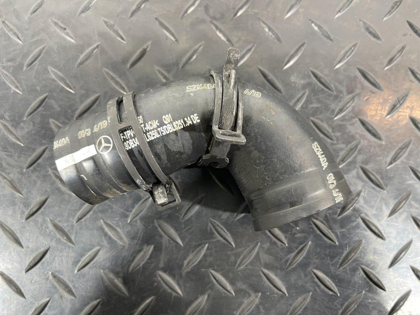 18-ON MERCEDES BENZ A CLASS W177 AIR INTAKE INLET PIPE HOSE A6541401160