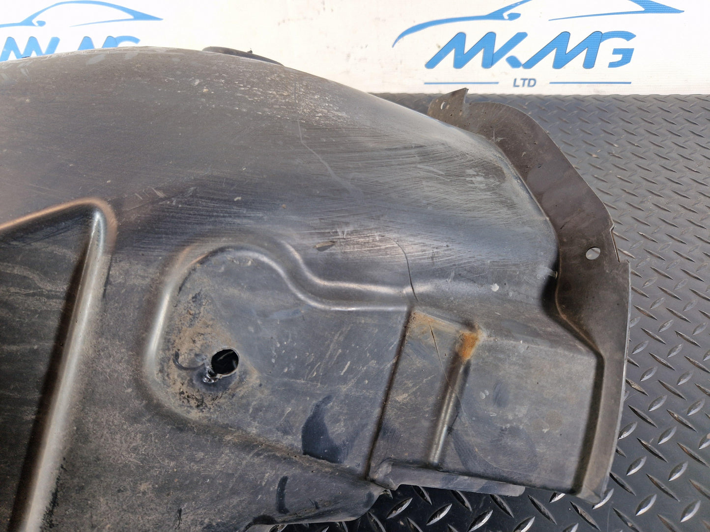 Mercedes-Benz Sprinter W907 Front Right O/S Rear Section Wheel Arch A9076840300
