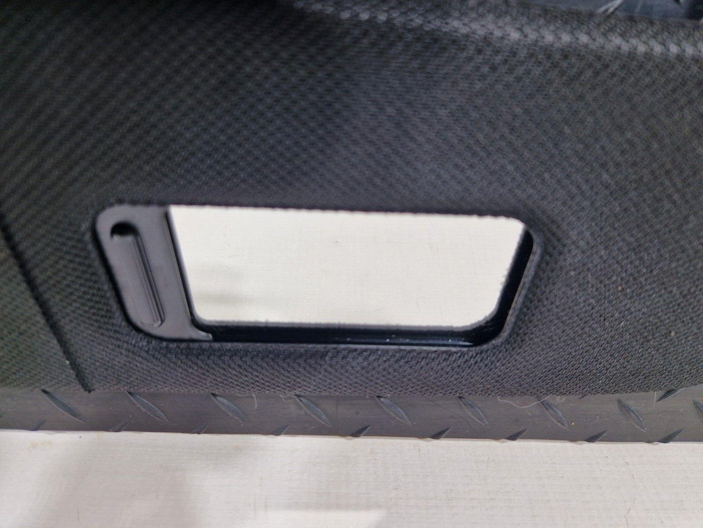 11-18 BMW 6 SERIES F06 SUNVISOR MIRROR TRIM PANEL RIGHT O/S ANTHRACITE 8051634