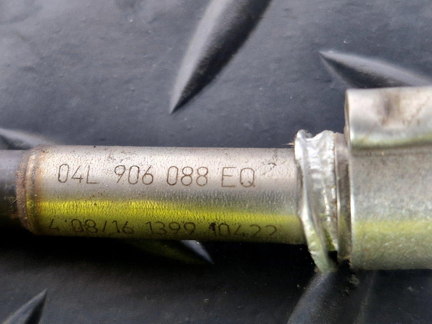 16-19 AUDI A4 B9 2.0TDI DEU DET ENGINE EXHAUST GAS TEMPERATURE SENSOR 04L906088E