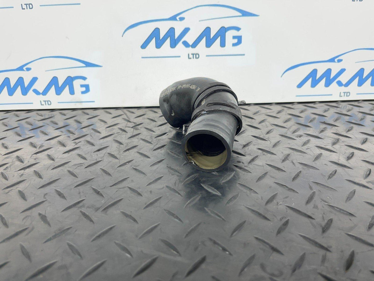 18-ON MERCEDES BENZ A CLASS W177 AIR INTAKE INLET PIPE HOSE A6541401160