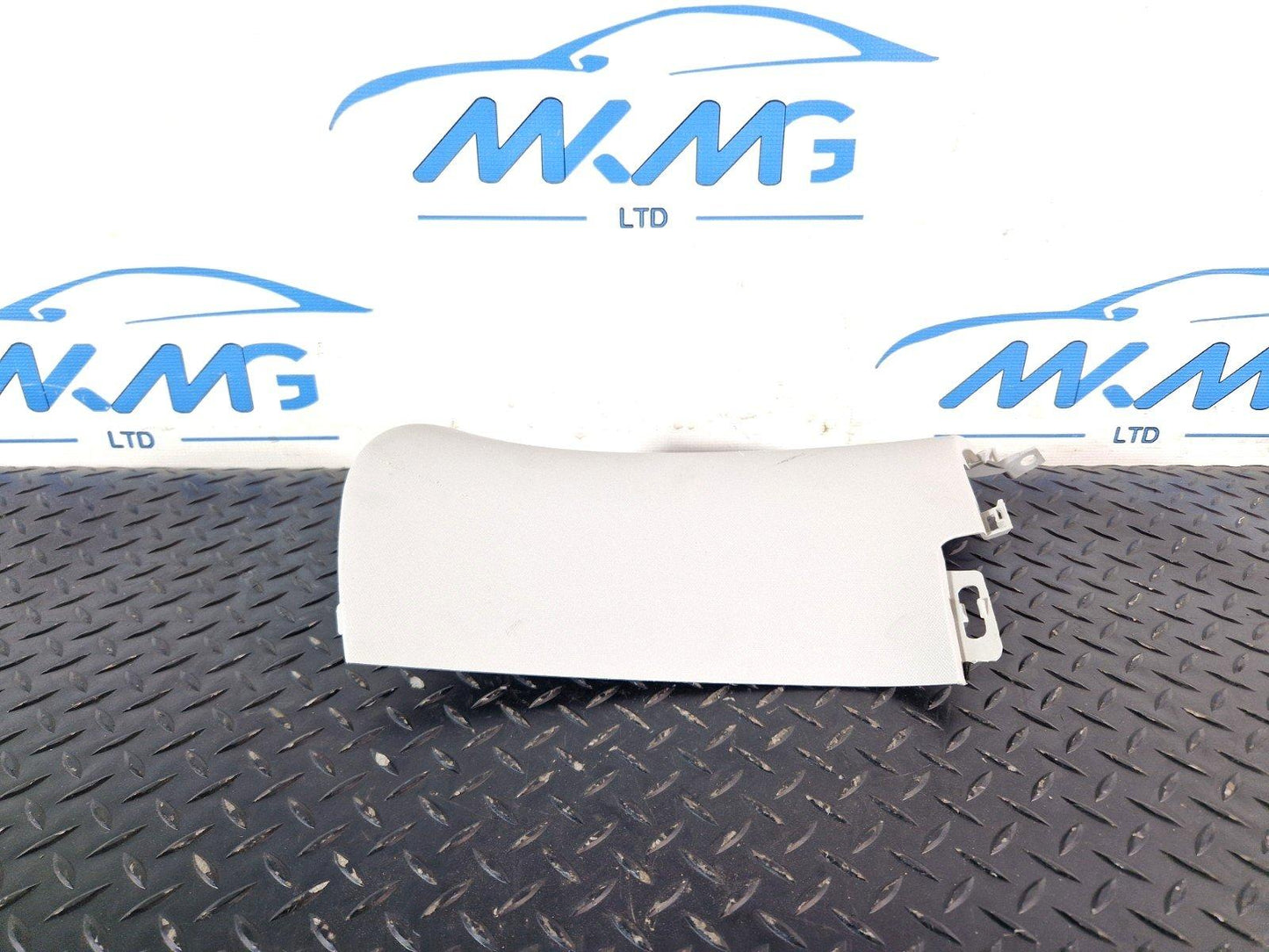 16-19 MERCEDES BENZ GLE ML W166 GENUINE RIGHT O/S PILLAR TRIM A1666900625