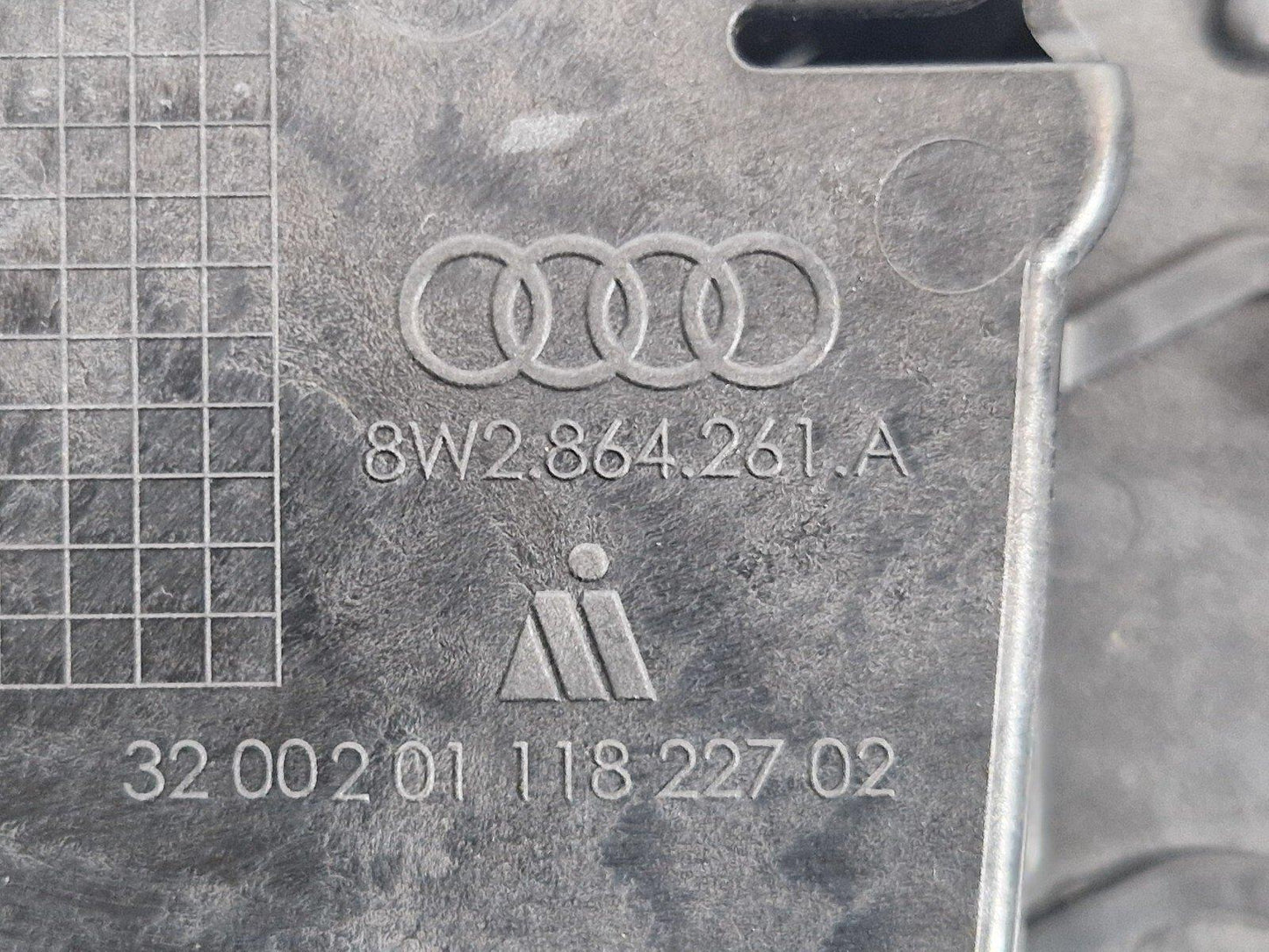 16-19 AUDI A4 B9 CENTRE CONSOLE TRIM 8W2864261A