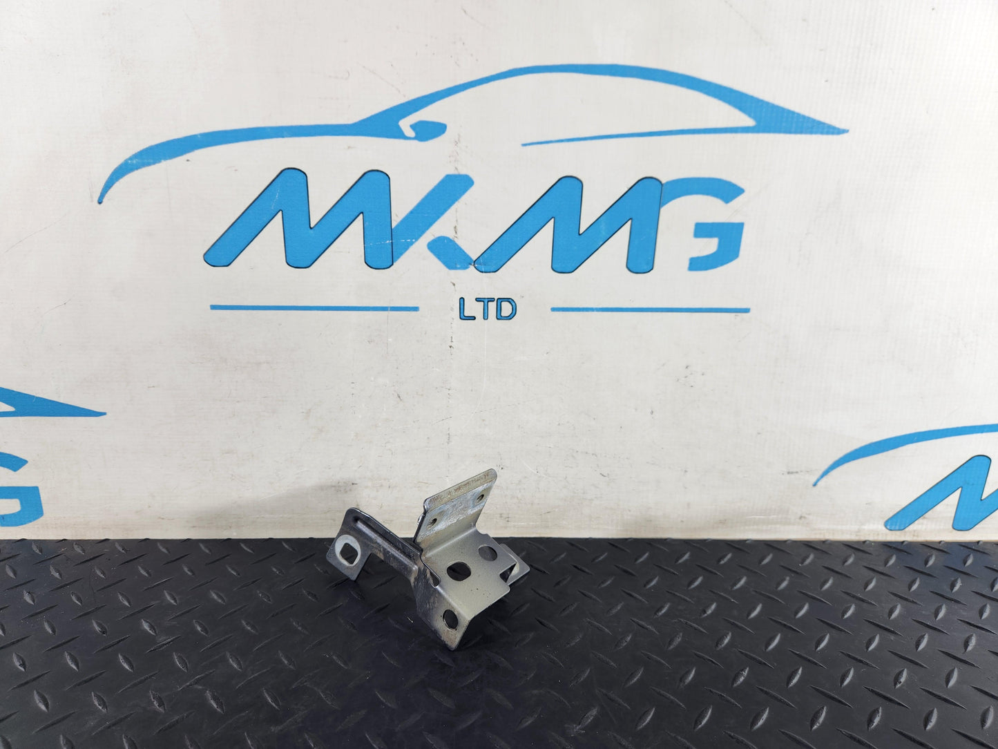 Land Rover Range Rover Evoque L551 SUV Front Left Fender Bracket K8D2-16E033-AA