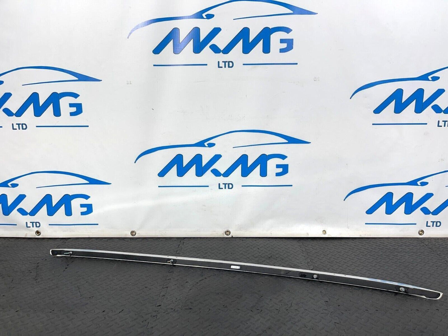 16-19 AUDI A4 B9 AVANT GENUINE ROOF RAIL ESTATE PASSENGER SIDE 8W8860021