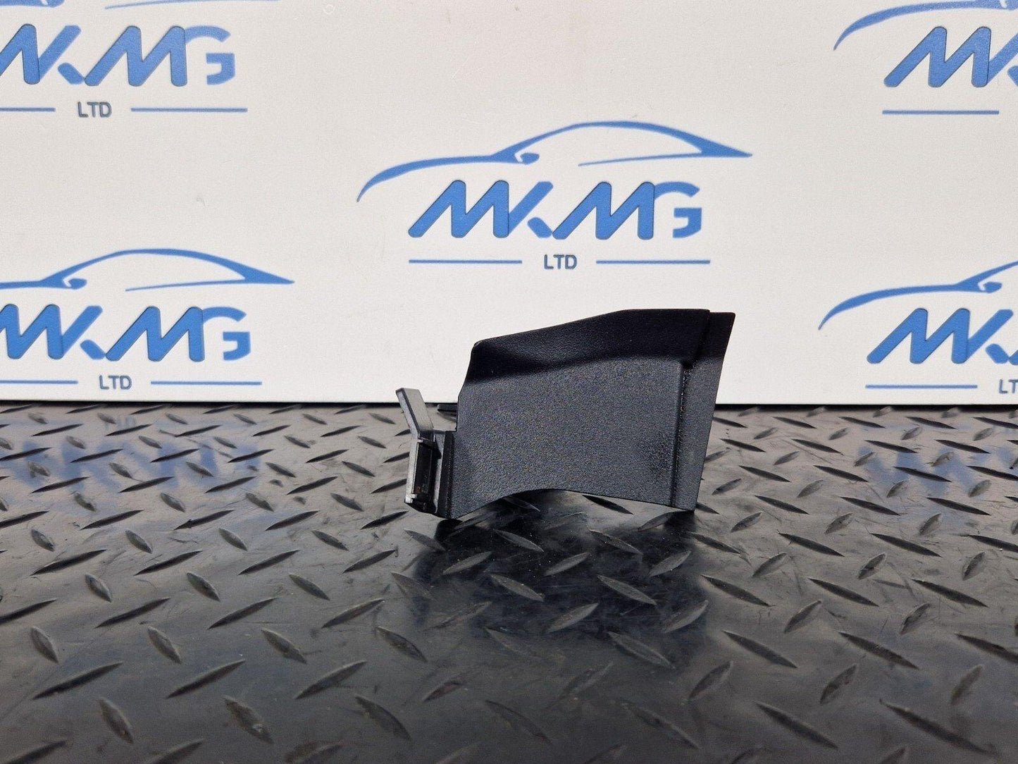 16-22 BMW X1 F48 Front Left Door Sill Wheel Arch Cover Mount 7332335