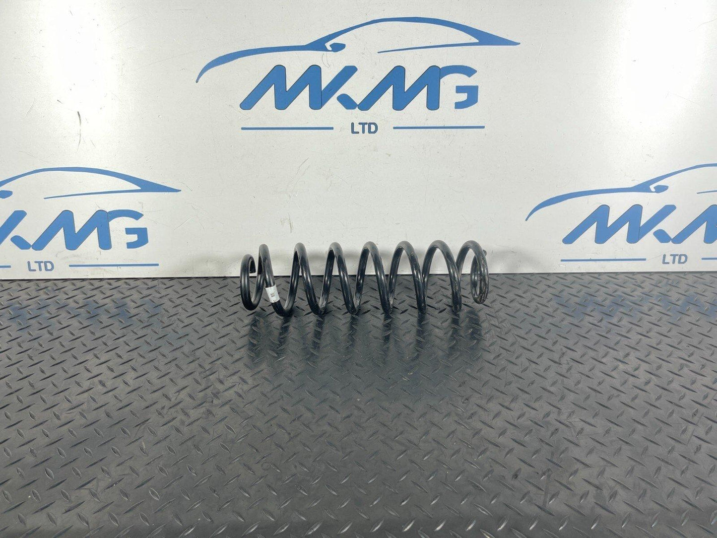 17-20 VW GOLF MK7.5 REAR COIL SPRING 5Q0511115BJ