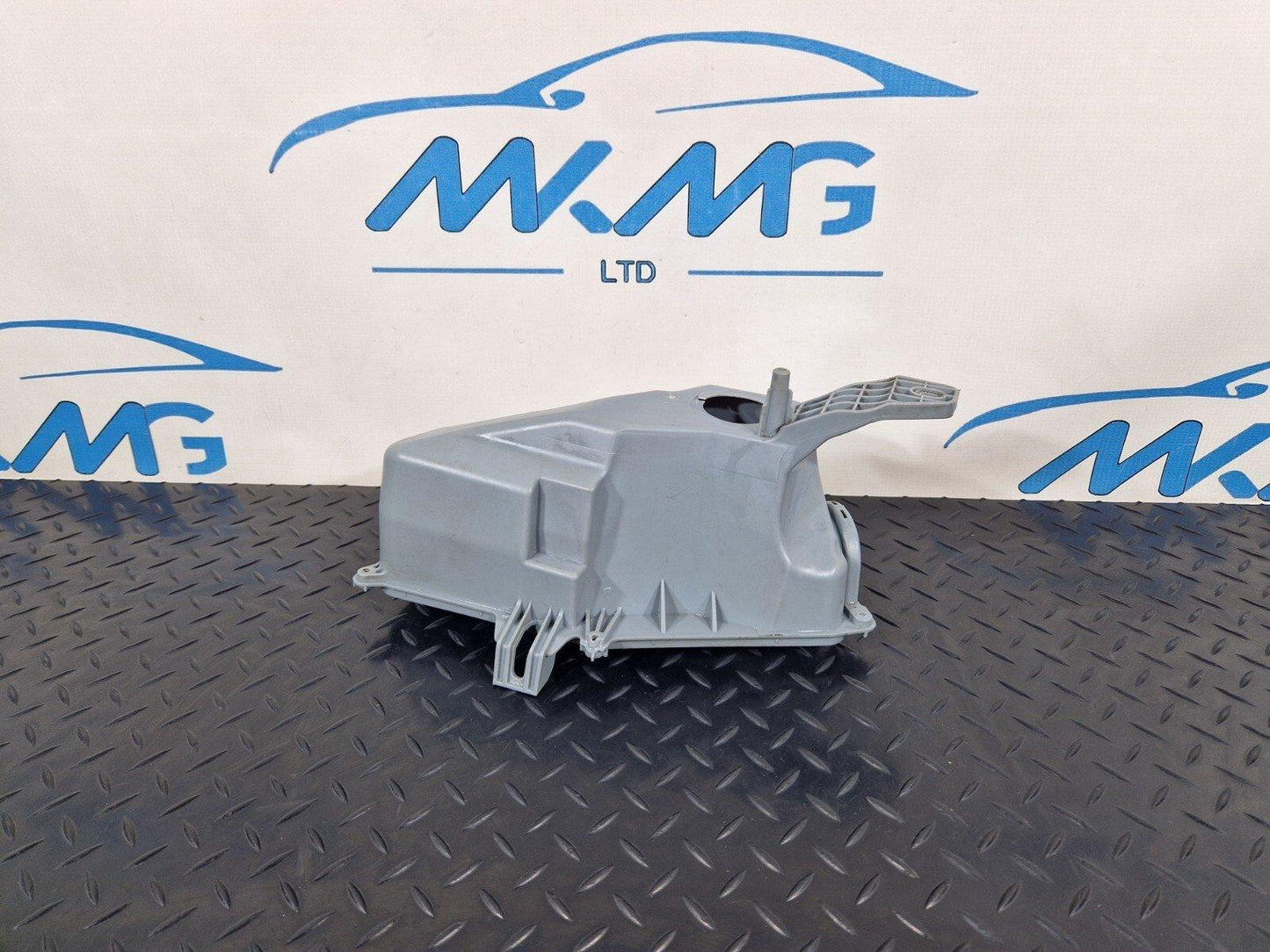 12-18 AUDI A6 C7 GENUINE HOUSING COVER FOR CONTROL UNITS 4G2907355B