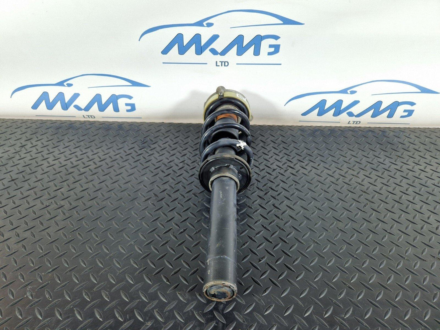 16-19 AUDI A4 B9 FRONT STRUT SHOCK ABSORBER FITS BOTH SIDES 8W0413031BB