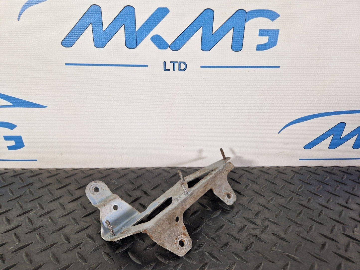 11-19 MERCEDES BENZ ML W166 OEM EXHAUST SYSTEM BRACKET A1665402940