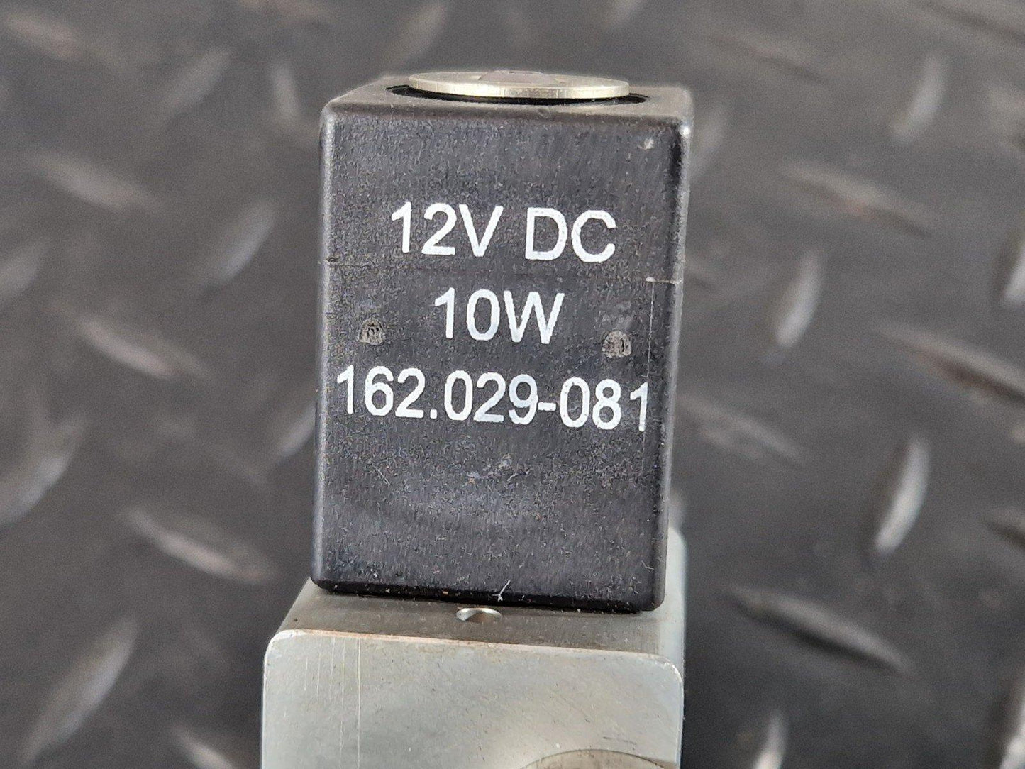 16-19 MERCEDES BENZ GLE W166 GENUINE CUTOFF VALVE A1668308800