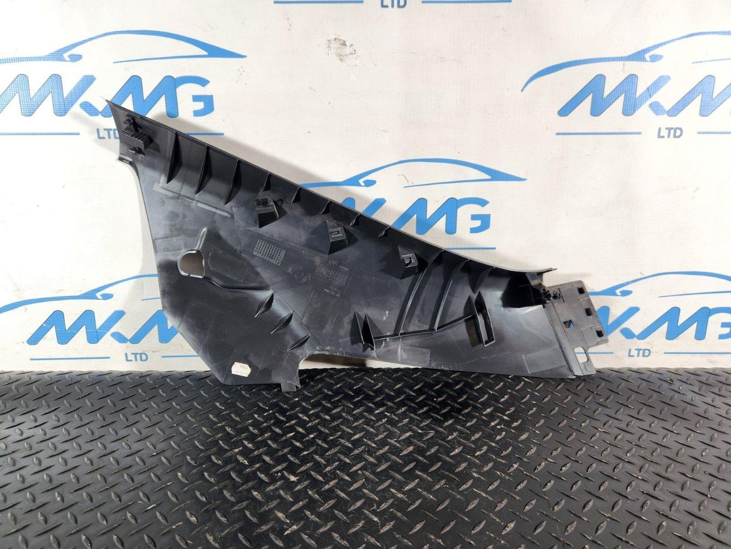 10-18 VW TOUAREG 7P GENUINE LEFT BOOT TRIM PANEL 7P0867765