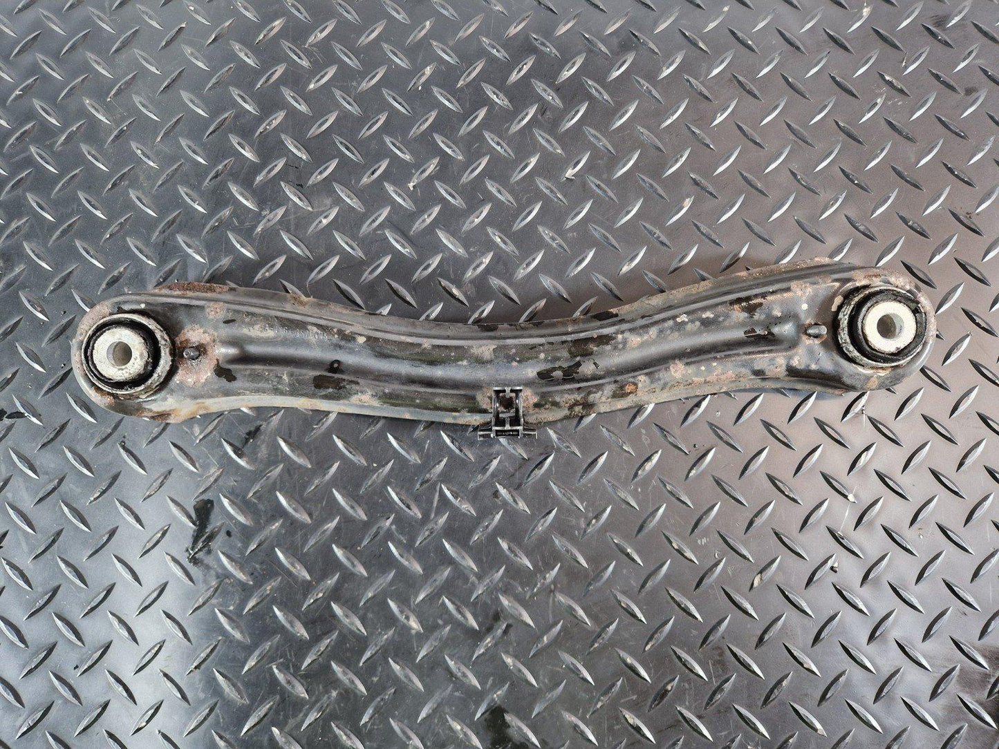 11-19 MERCEDES BENZ ML W166 OEM REAR RIGHT CONTROL ARM A1665460700HT