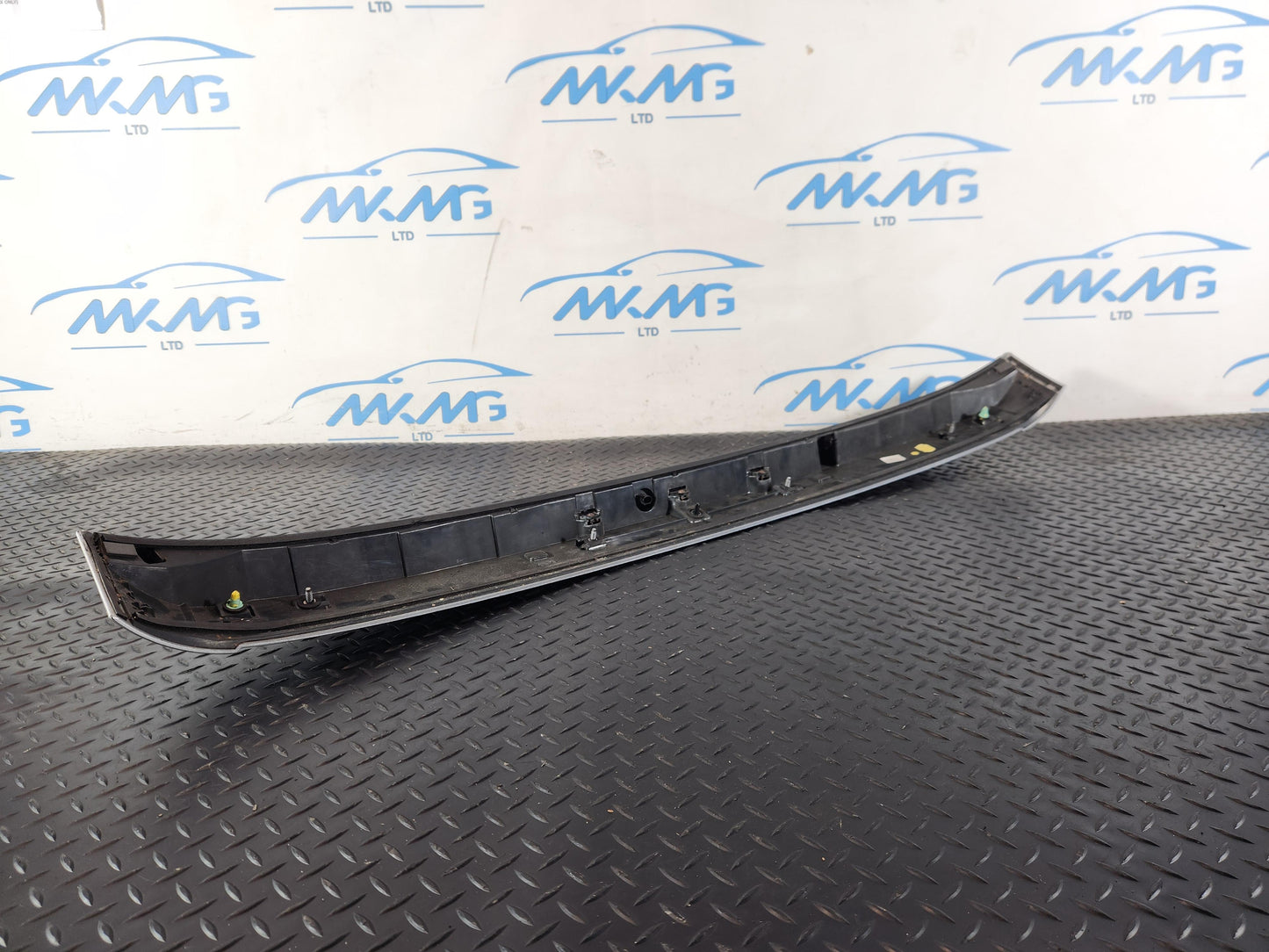 Audi Q7 4L Rear Tailgate Boot Spoiler 4L0827933