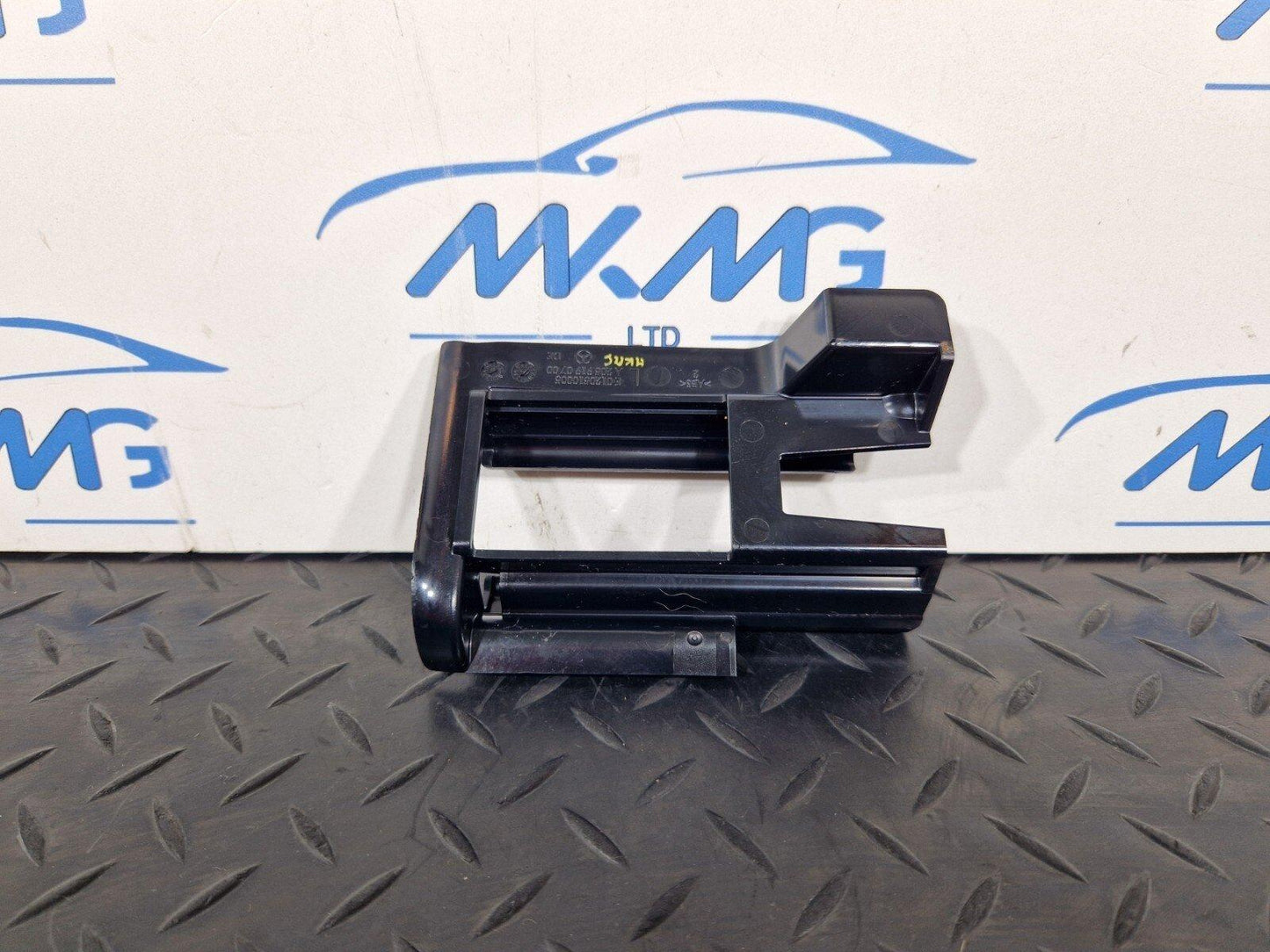 14-21 MERCEDES BENZ C200d W205 OEM FRONT SEAT GUIDE RAIL END COVER A2059190700