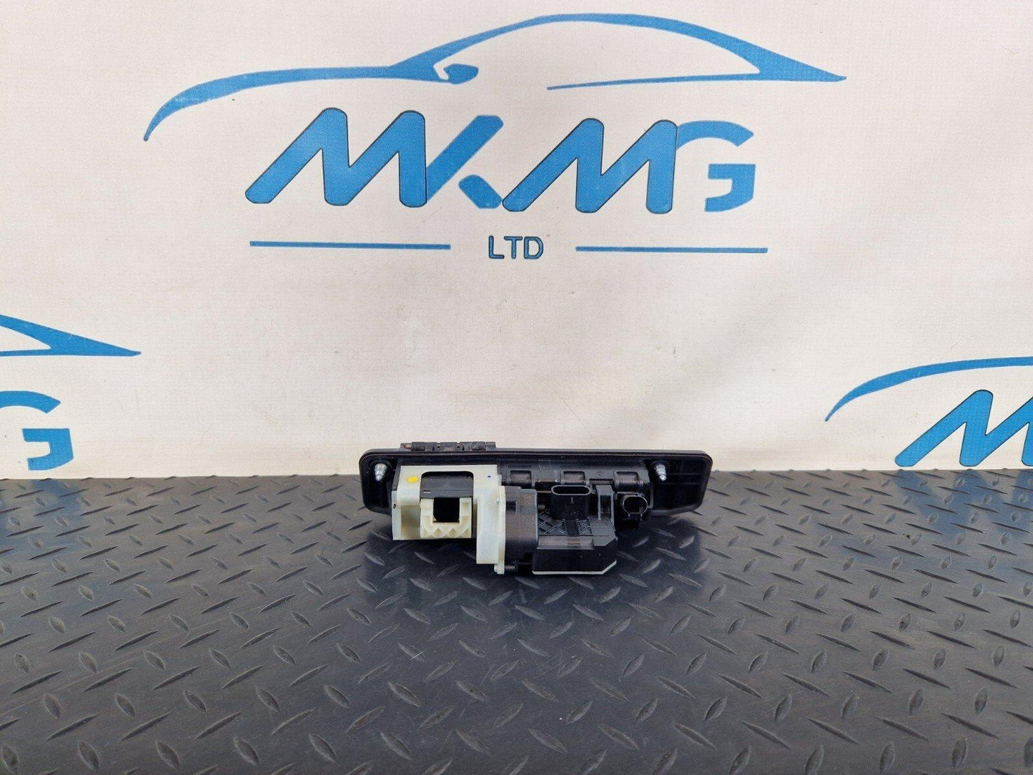 18-ON MERCEDES BENZ A CLASS W177 TAILGATE BOOT LID OPENING HANDLE A0997500700
