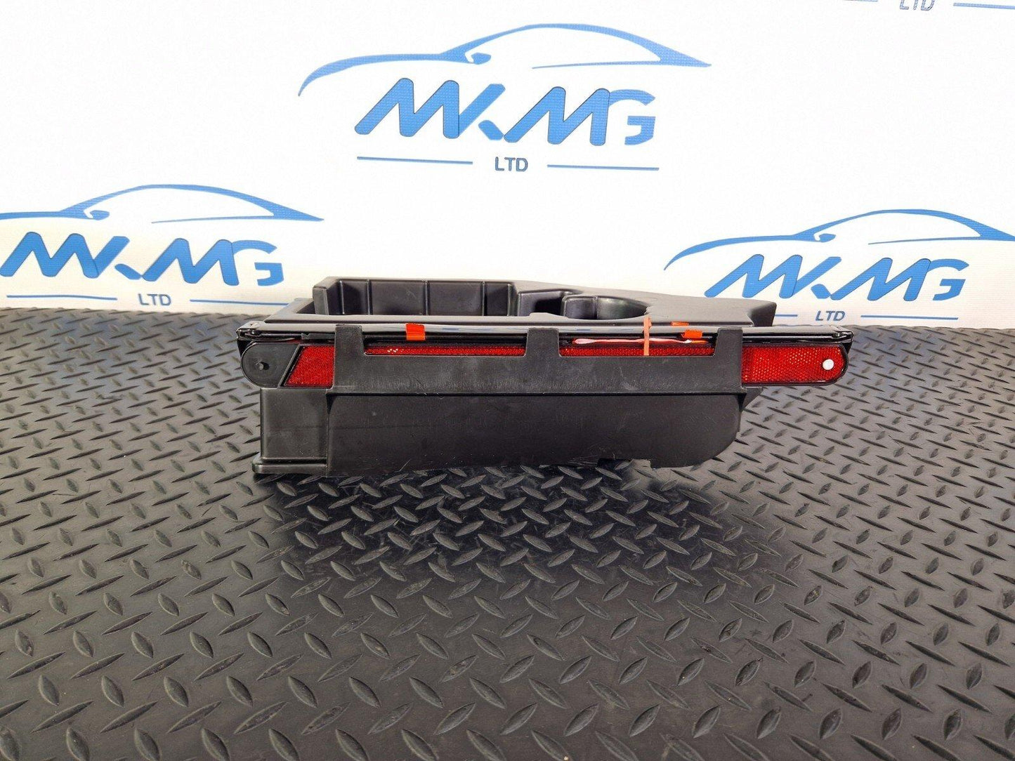 14-19 MERCEDES BENZ GLA X156 BOOT TRUNK MULTIFUNCTIONAL BOX TOOL KIT A2468900300
