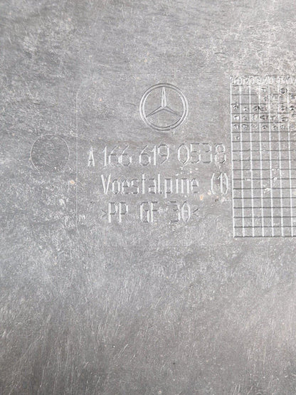 11-19 MERCEDES BENZ ML W166 ADBLUE SPLASH GUARD UNDER TRAY COVER A1666190538