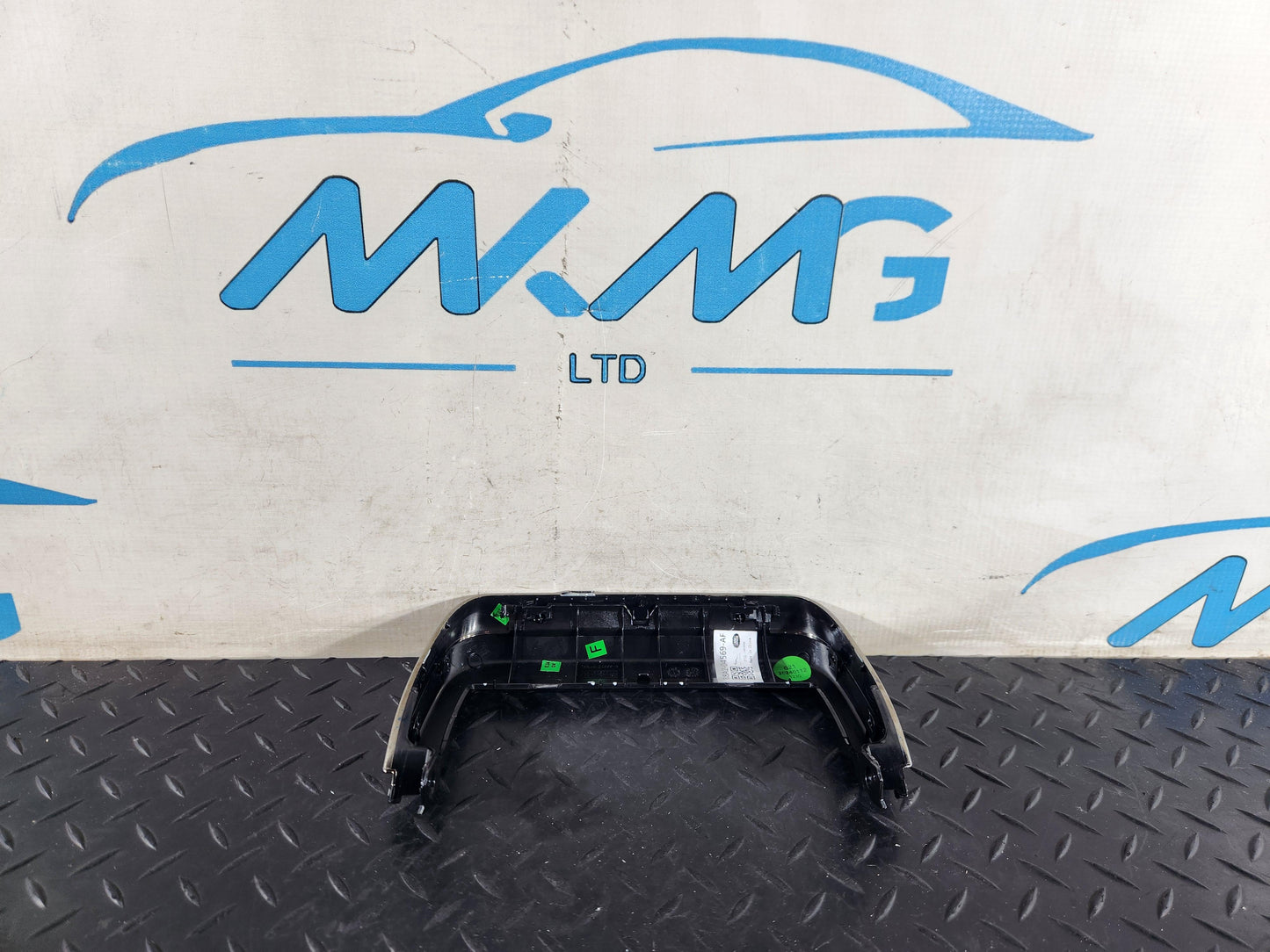 Land Rover Range Rover Evoque L551 SUV Centre Console Trim Damaged R8A2-04569-AF