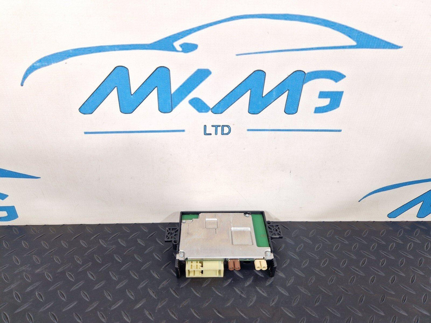 18-ON MERCEDES BENZ SPRINTER W907 W910 COMUNICATION CONTROL ECU A1779009703
