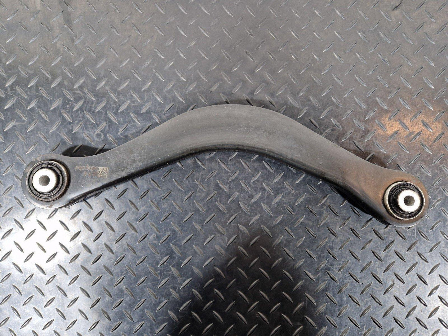 16-19 AUDI A4 B9 GENUINE REAR RIGHT CONTROL ARM 8W0505371B 8W0505398C