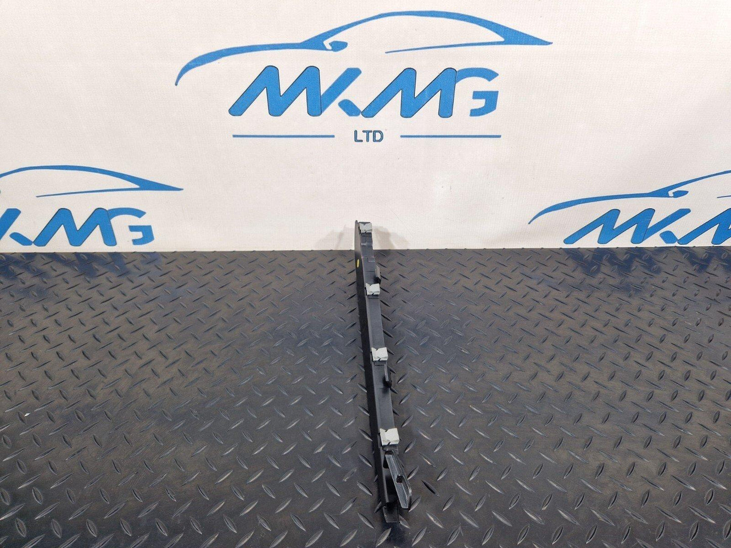 16-23 AUDI A5 F5 SPORTBACK REAR LEFT DOOR WEATHERSTRIP SEAL BRACKET 8W8839151