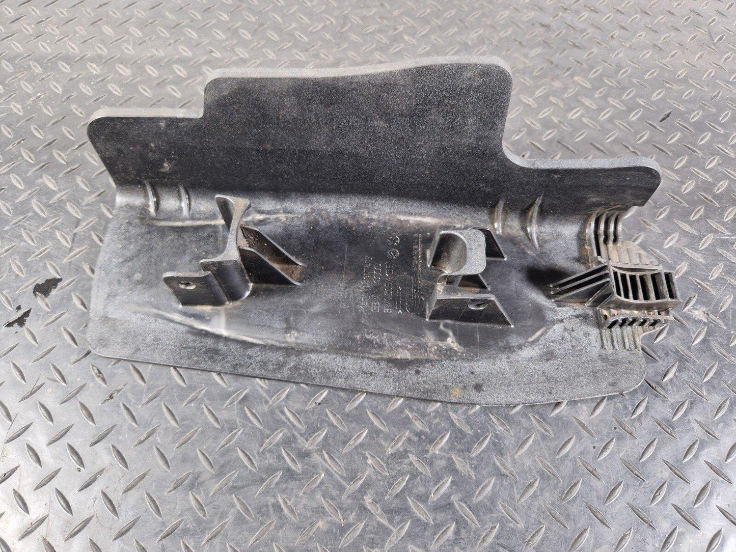 16-23 AUDI A5 F5 SPORTBACK S-LINE REAR LEFT CONTROL ARM COVER 8W0505415E