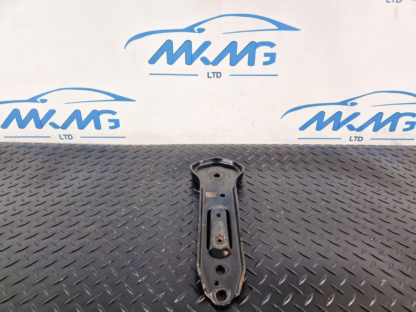 19-ON RANGE ROVER EVOQUE L551 REAR SUSPENSION MOUNT BRACKET K8D25A364AB