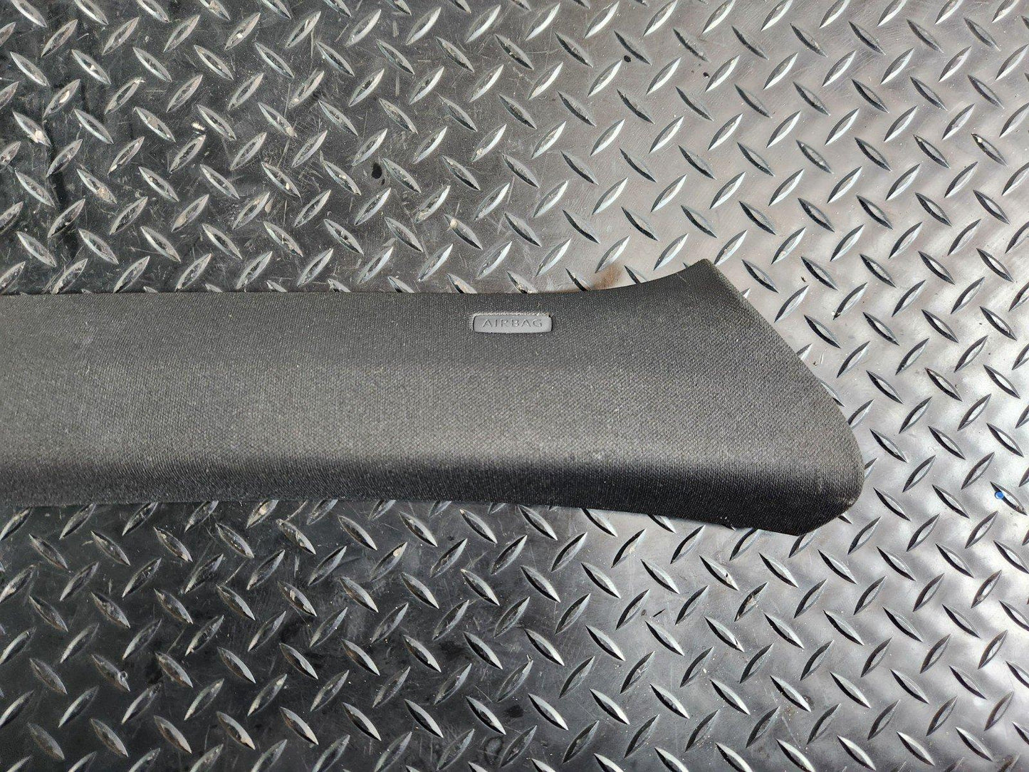 10-18 VW TOUAREG 7P GENUINE RIGHT O/S BLACK A PILLAR TRIM 7P6867234T