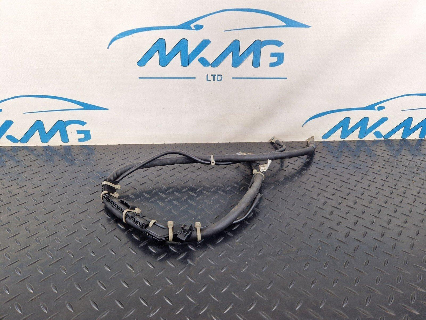 14-21 MERCEDES BENZ C300h W205 GENUINE PREFUSE BOX CABLE HARNESS A2054403136